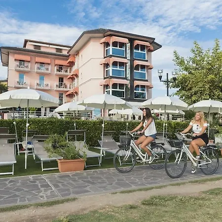 Szálloda Kriss Internazionale 4*