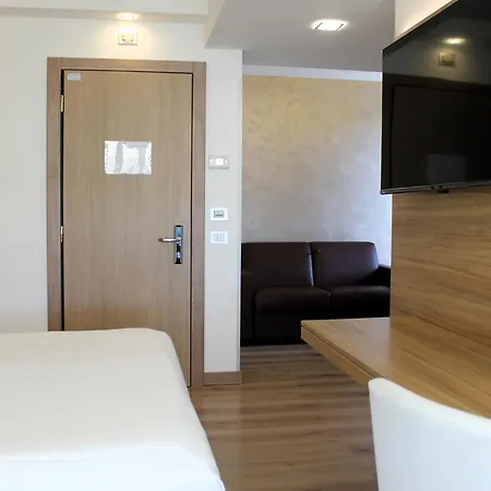 Kriss Internazionale Szálloda 4*
