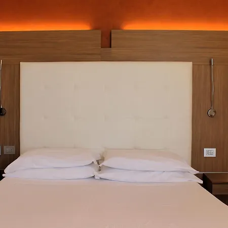 Kriss Internazionale Szálloda 4*