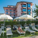 Kriss Internazionale