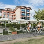Otel Kriss Internazionale 4*