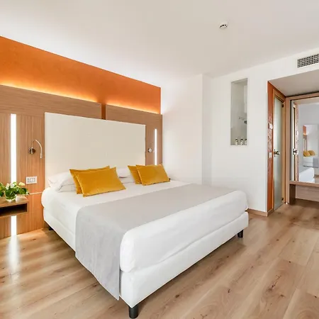 Kriss Internazionale Hotel 4*