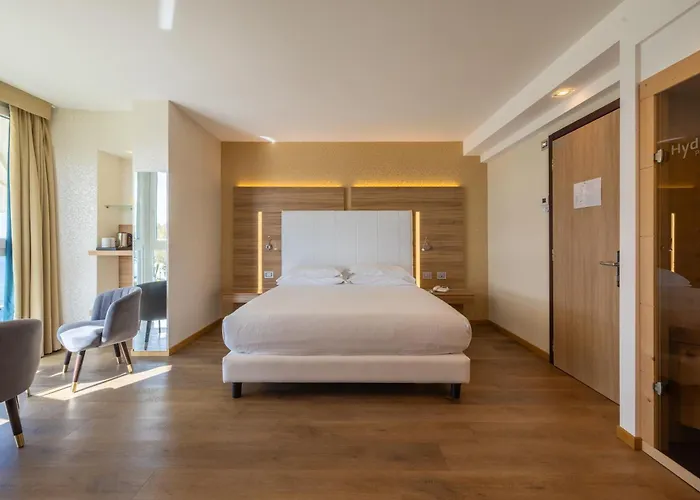 Kriss Internazionale Hotel 4*
