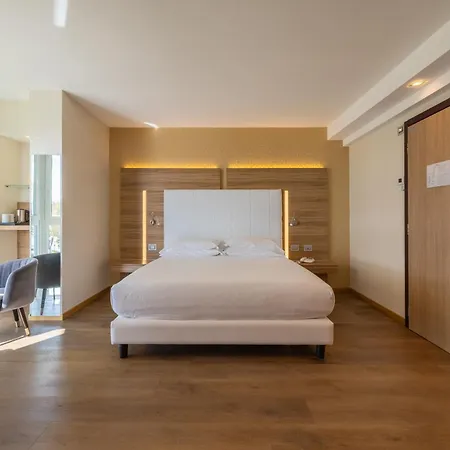 Kriss Internazionale Otel 4*