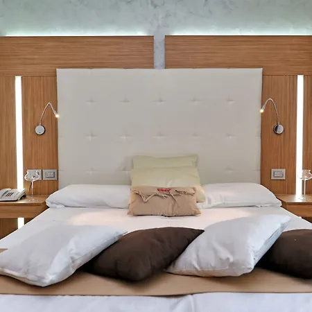 Kriss Internazionale Otel Bardolino