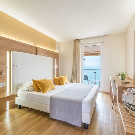 Kriss Internazionale