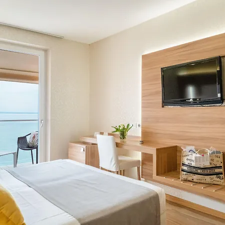 Kriss Internazionale Otel Bardolino