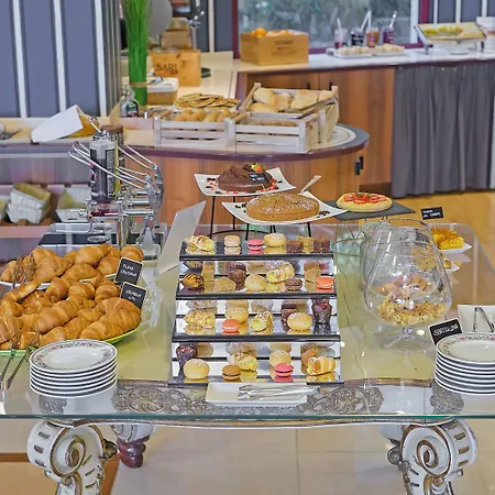 Kriss Internazionale Hotel 4*