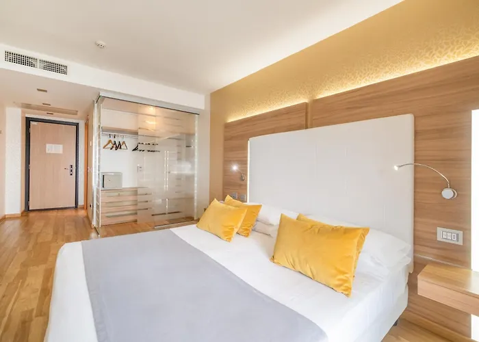 מלון Kriss Internazionale ברדולינו