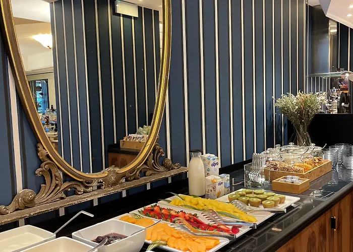 Kriss Internazionale מלון 4*