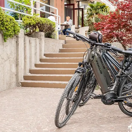 Kriss Internazionale Μπαρντολίνο